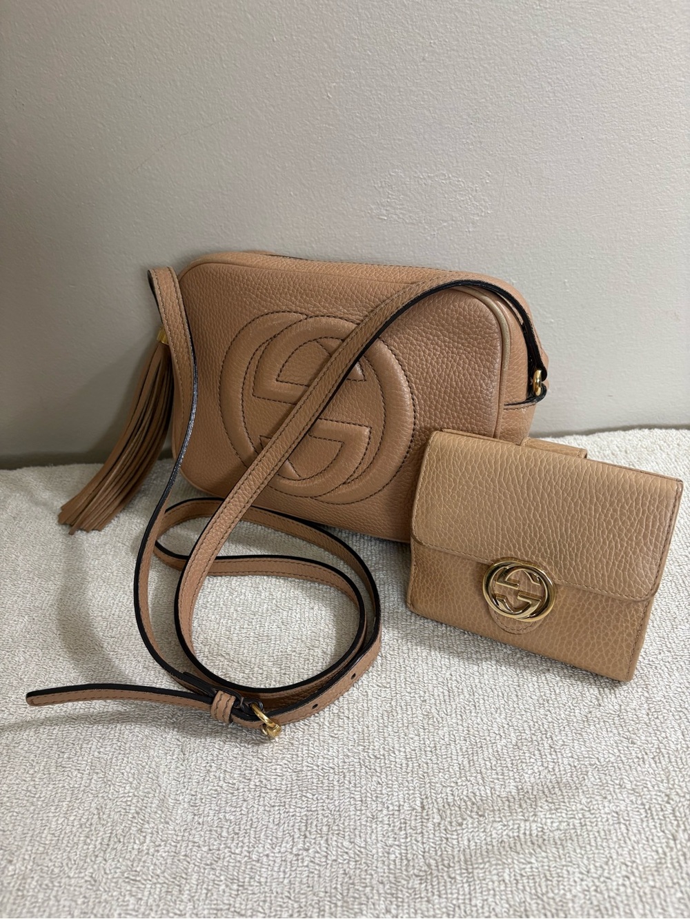 GUCCI Rose Beige CALFSKIN Leather SOHO DISCO Crossbody DESIGNER Bag PURSE - Picture 2 of 8